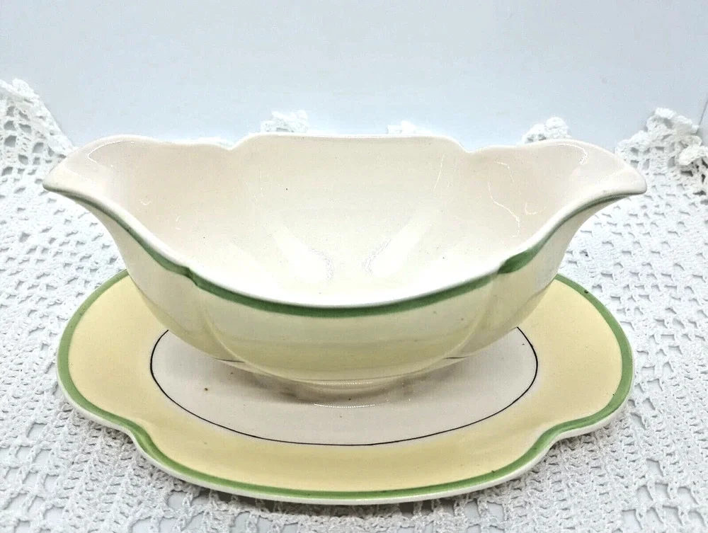 Pareek Johnson Bros. England Double Lipped Yellow Green Gravy Boat Drip Plate